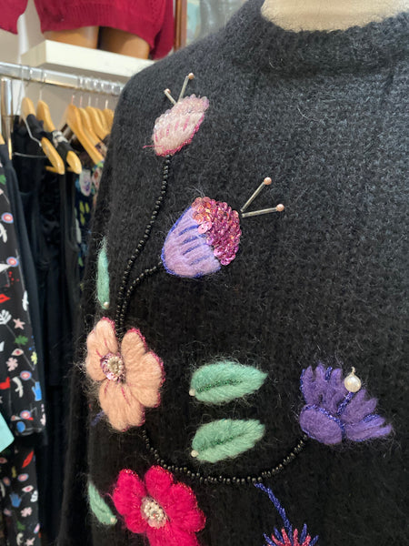 Maglione fiori ricamati