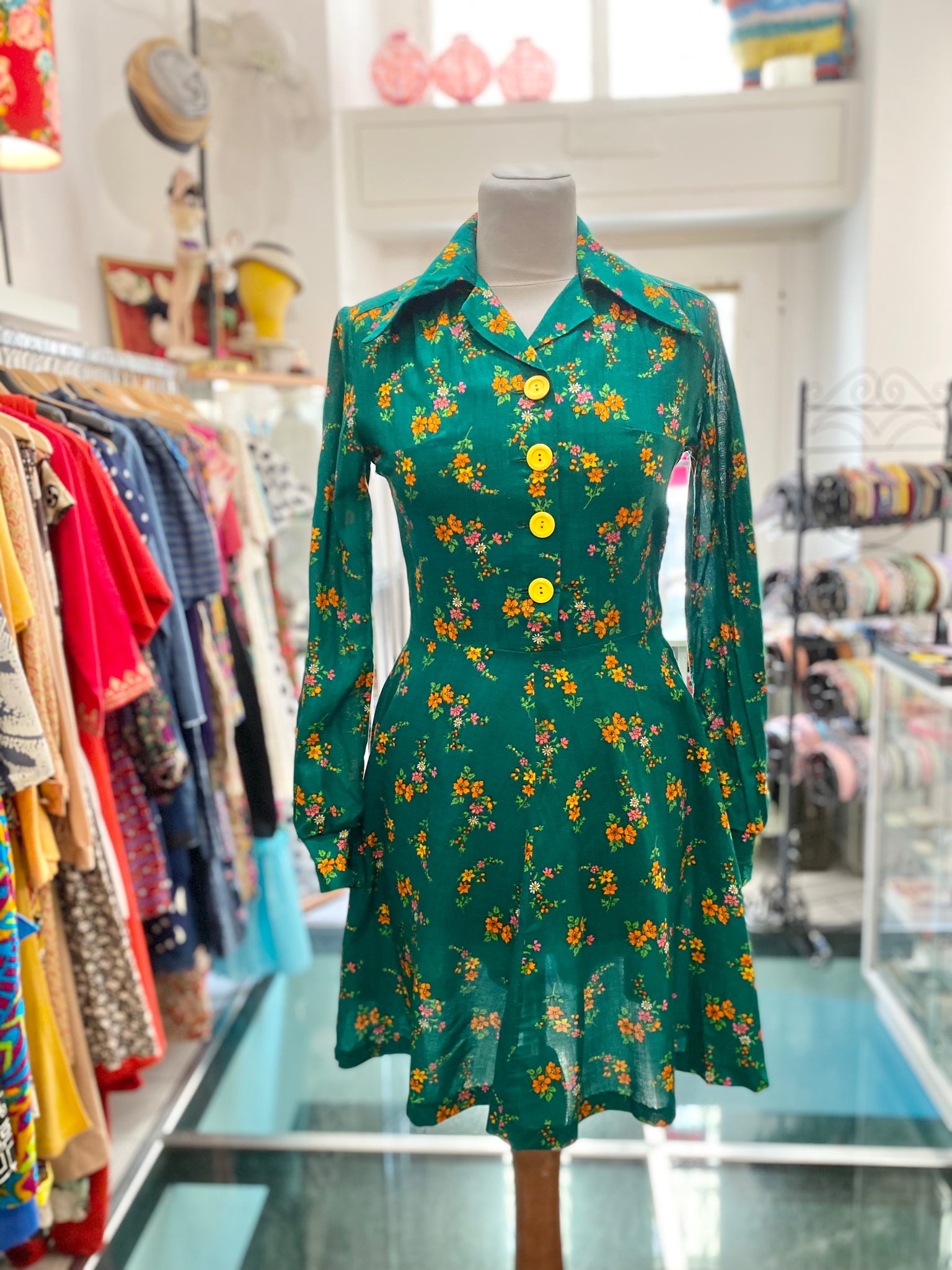 Chemisier 70s verde a fiorellini