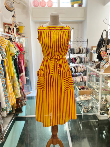 Abito giallo righe