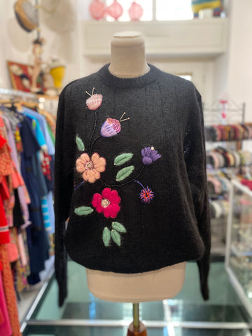Maglione fiori ricamati
