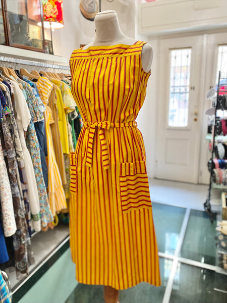 Abito giallo righe