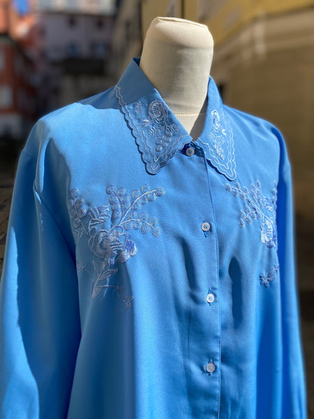 Camicia celestone ricami