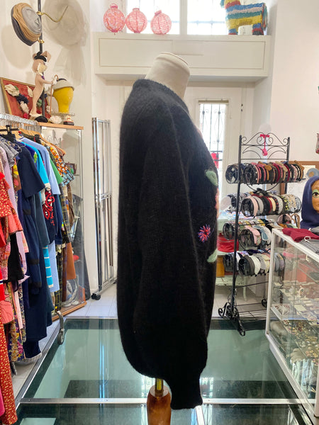 Maglione fiori ricamati