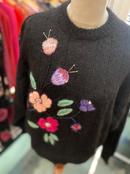 Maglione fiori ricamati