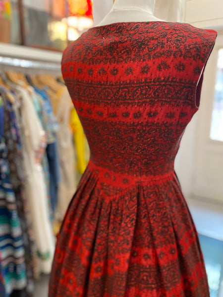 Abito rosso broccato 50s