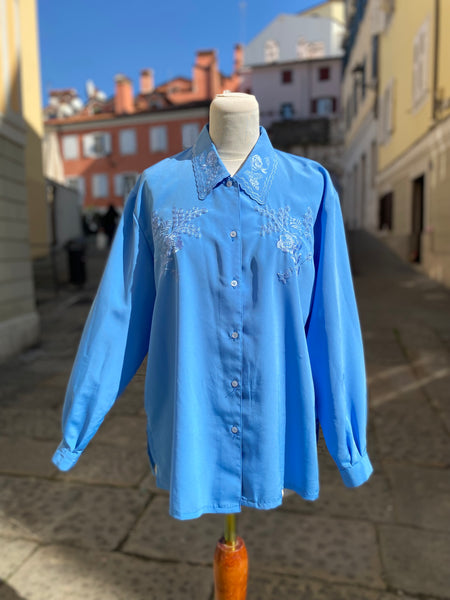 Camicia celestone ricami