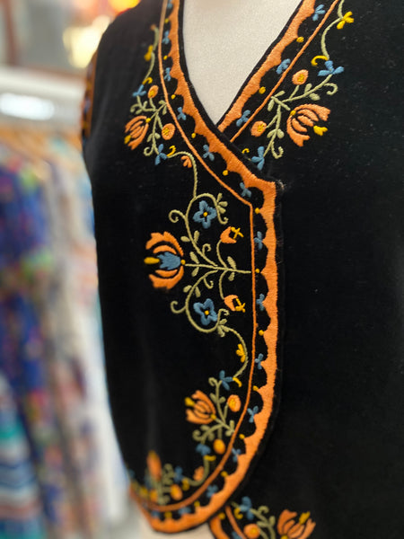 Gilet ricamato a mano 70s