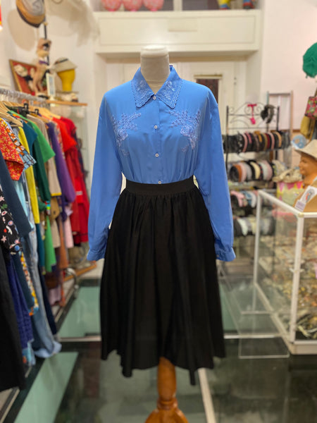 Camicia celestone ricami