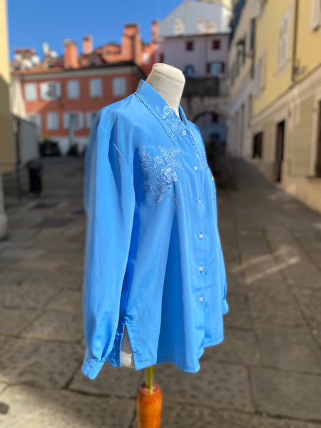 Camicia celestone ricami