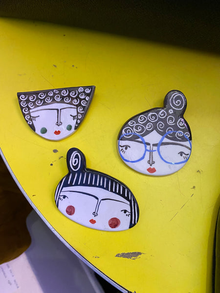 Camicia e spilla per Stefania