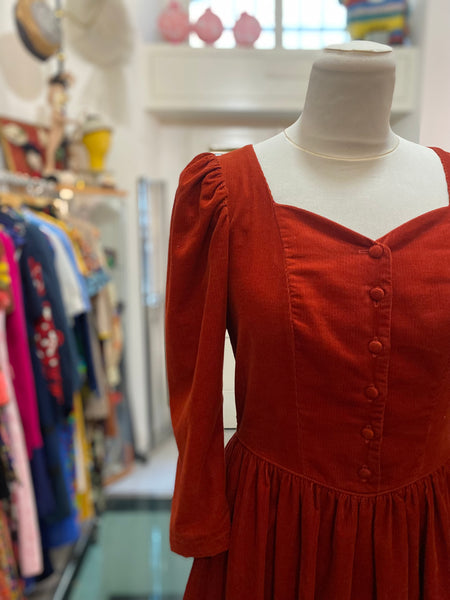 Laura Ashley bordeaux velluto