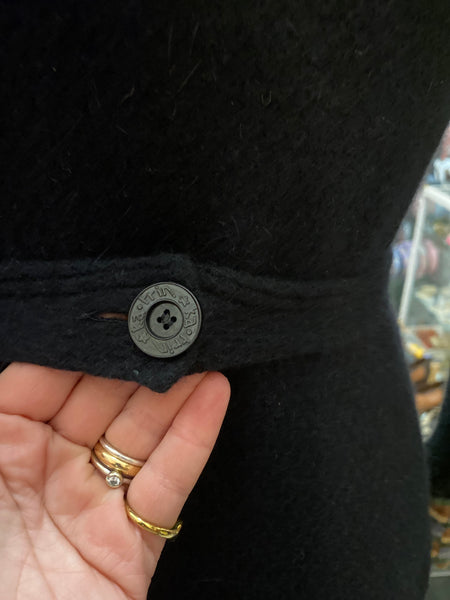 Maglia nera e righe