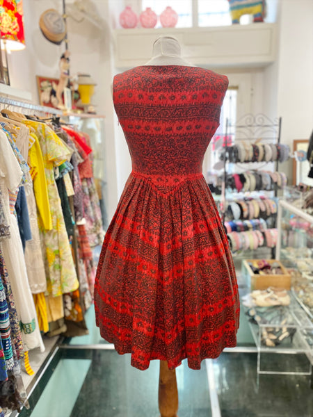 Abito rosso broccato 50s