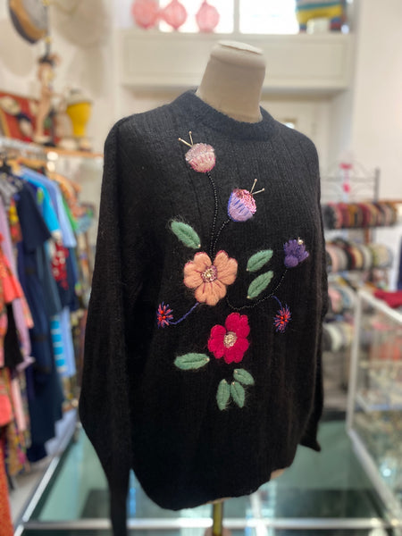 Maglione fiori ricamati