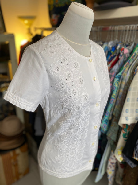 Camicetta ricami 50/60