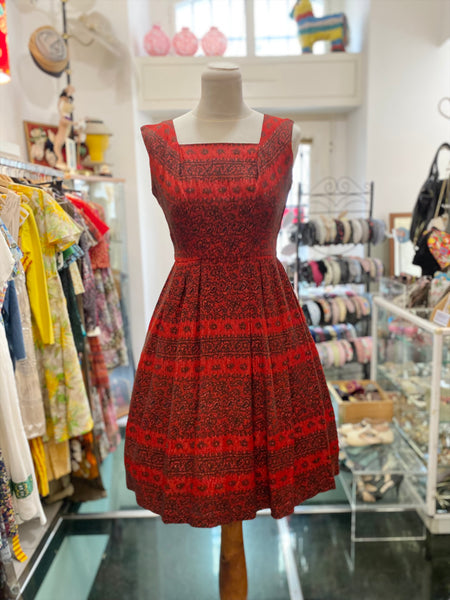 Abito rosso broccato 50s