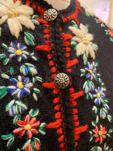 Cardigan fiori ricamati