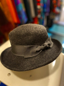 Cappello grigio